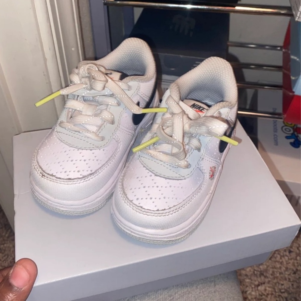 Toddler sneaker